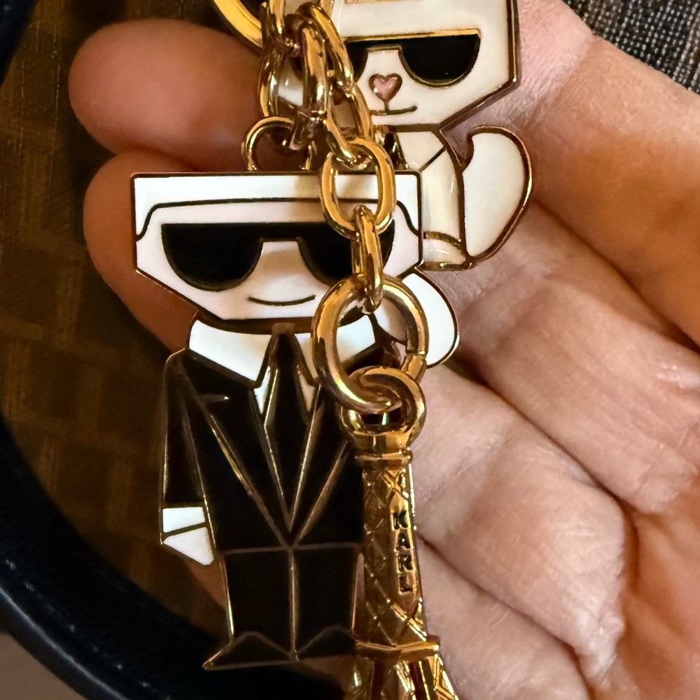 KARL LAGERFELD PARIS Purse
NEW with tags. - Picture 2 of 12